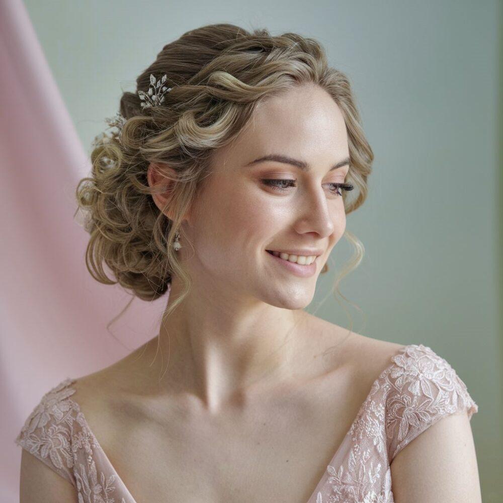 elegancka fryzura na komunię