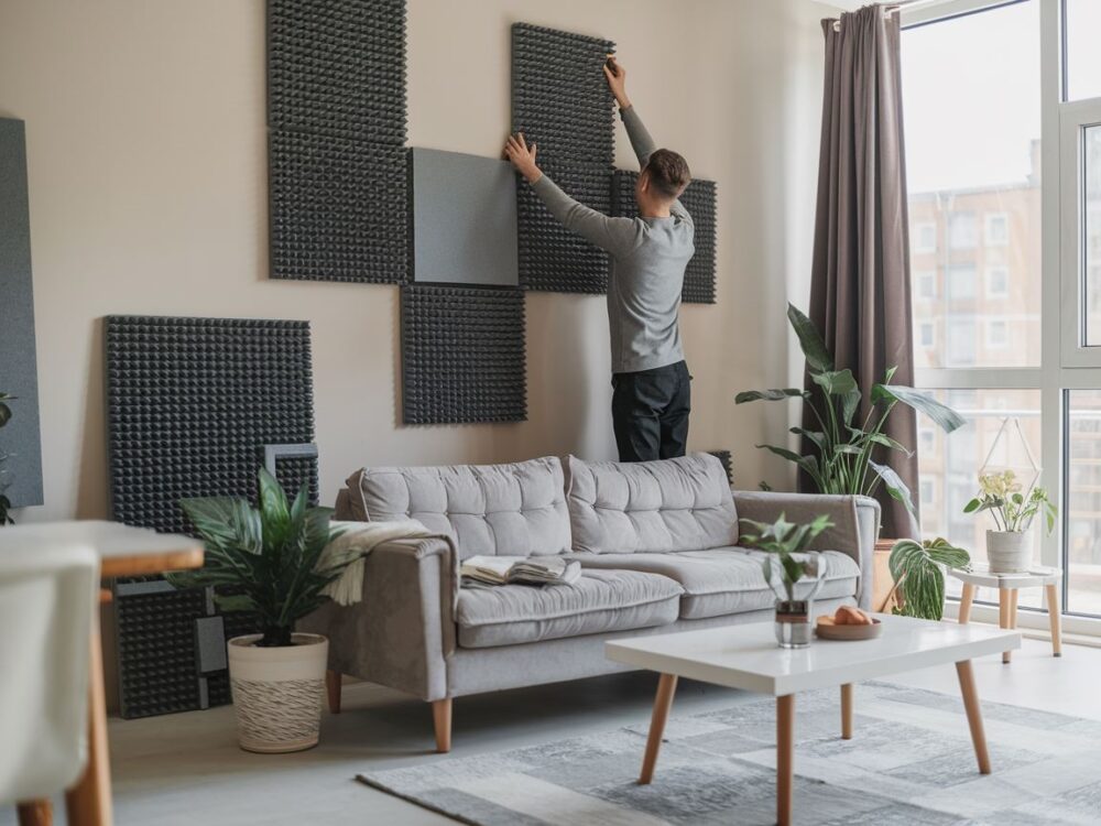 panele akustyczne na ścianie